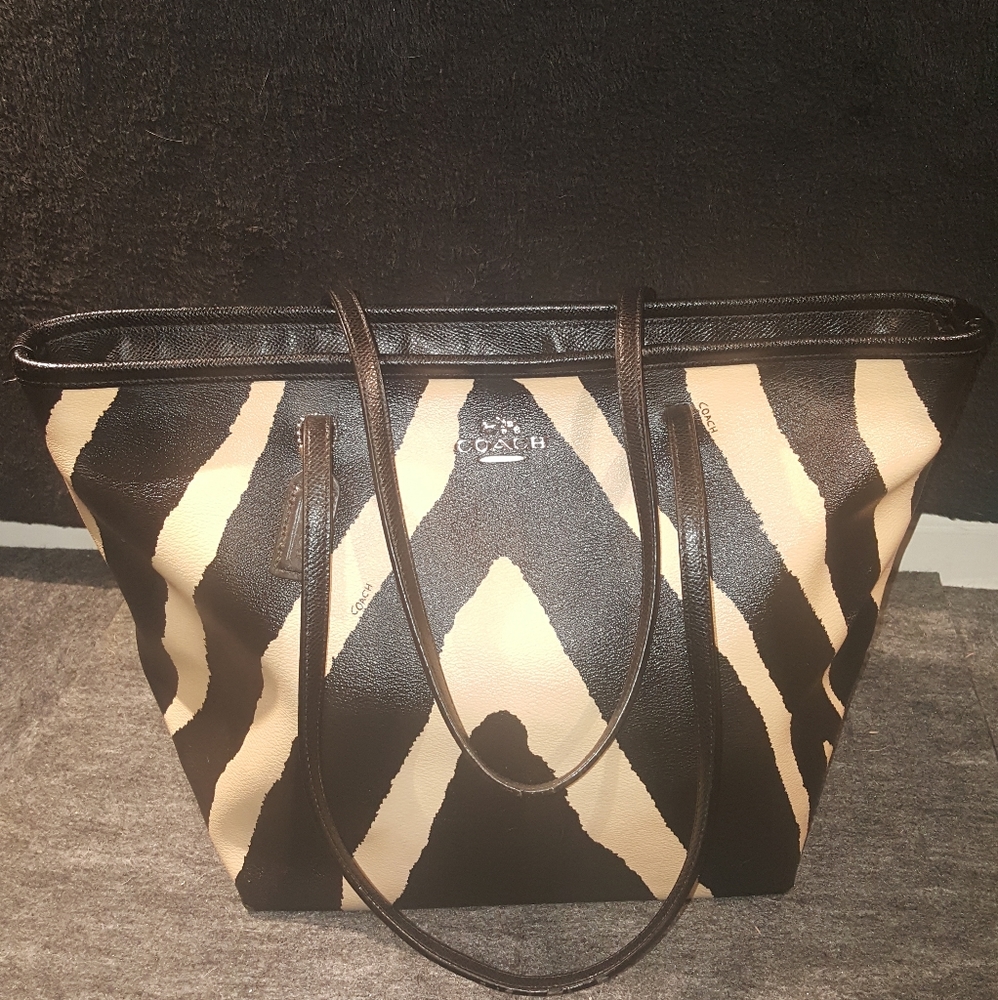 coach tote